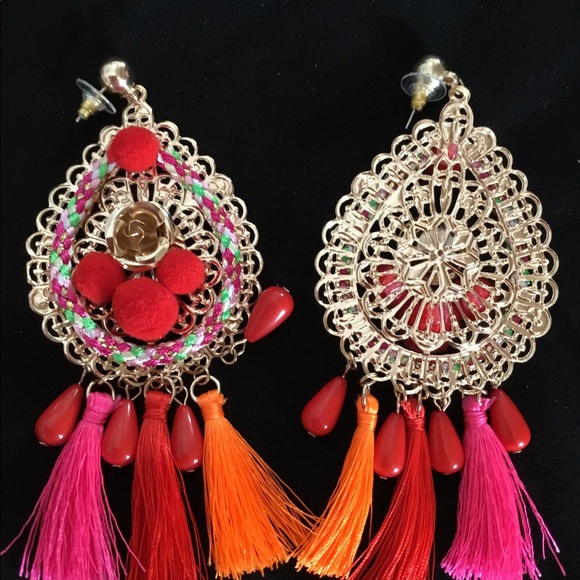 Bohemian-style dangle earring. Colorful tassels. - Picture 3 of 4